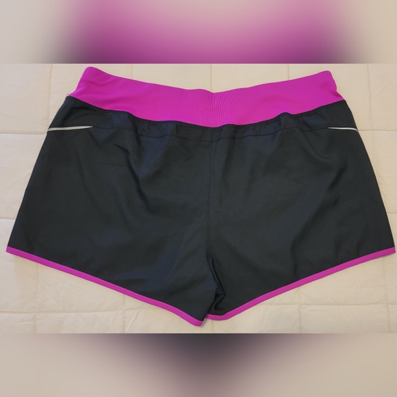 FILA SPORT Women's Athletic Shorts - XL - Picture 3 of 4